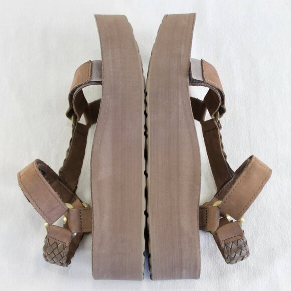 Teva Flatform Universal Interweave Sandal Size 8 Brown Adjustable Strap Platform - Picture 7 of 9